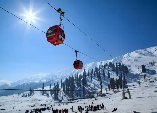 Best Honeymoon Destinations in Kashmir – A Romantic Travel Guide for Couples